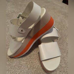 New Matisse White and Orange Platform Sandals